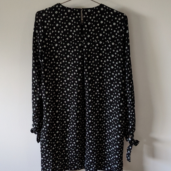 H&M Dress - Picture 2 of 4